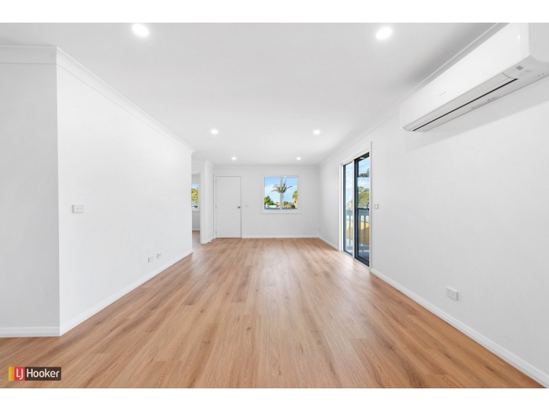 2/32 Point Road, Kalimna VIC 3909