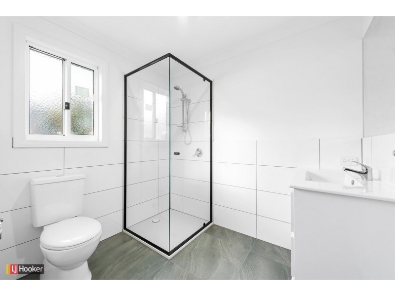 2/32 Point Road, Kalimna VIC 3909