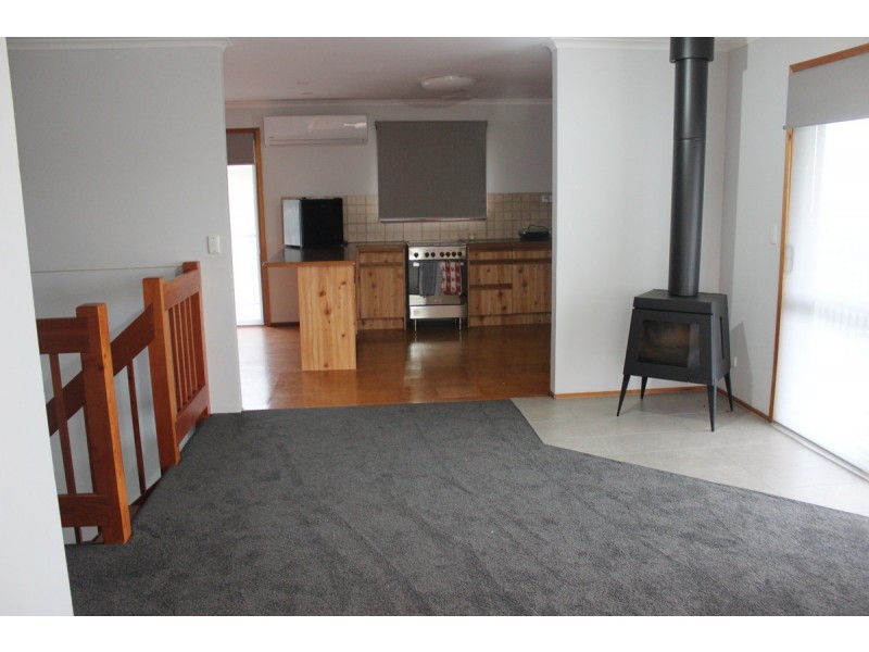 17 Skidale Close, Lake Tyers Beach VIC 3909