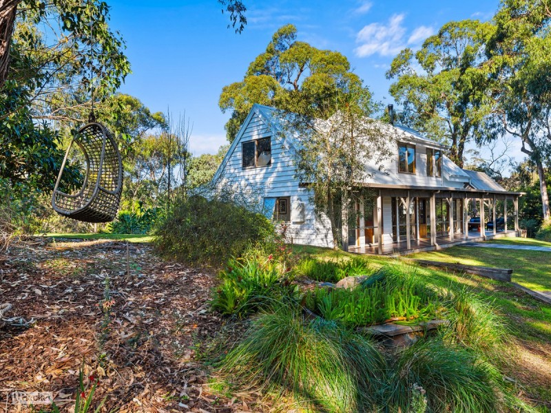 15 Heaths Road, Metung VIC 3904