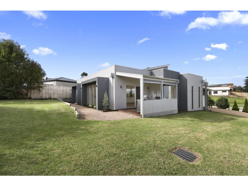 23 The Sanctuary, Metung VIC 3904