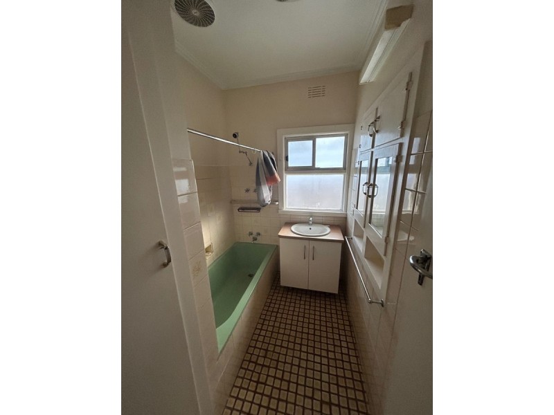 29 Carpenter Street., Lakes Entrance VIC 3909