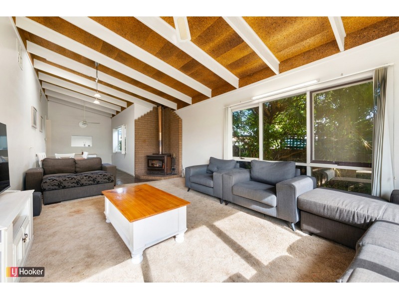 4 Jetty Road, Lakes Entrance VIC 3909