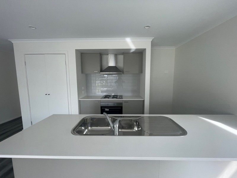 8 Falcon Grove, Metung VIC 3904