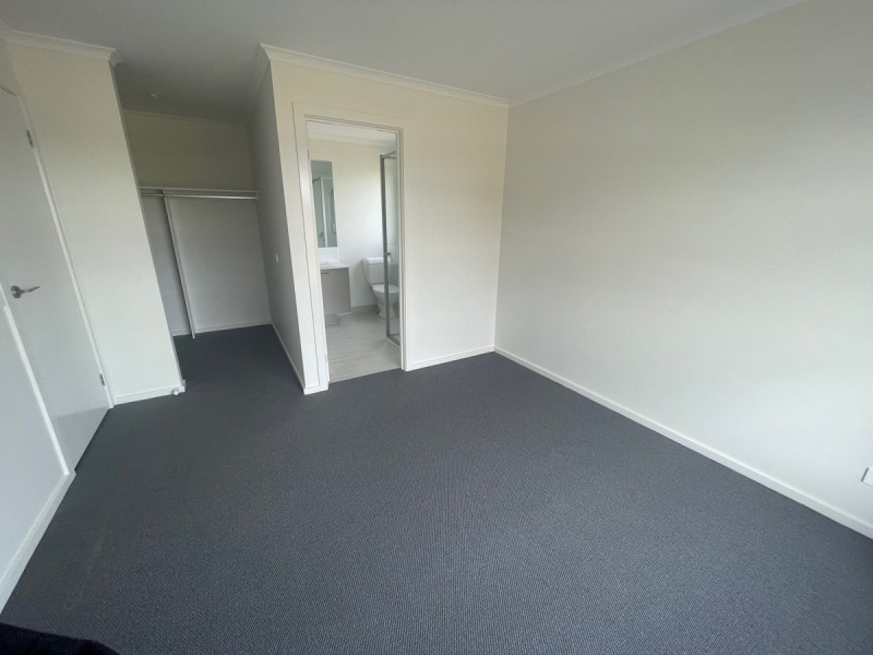 8 Falcon Grove, Metung VIC 3904