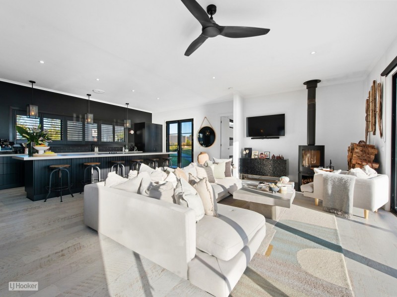 16 Lands End Grove, Metung VIC 3904