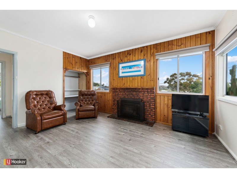 8 Sudings Road, Lakes Entrance VIC 3909