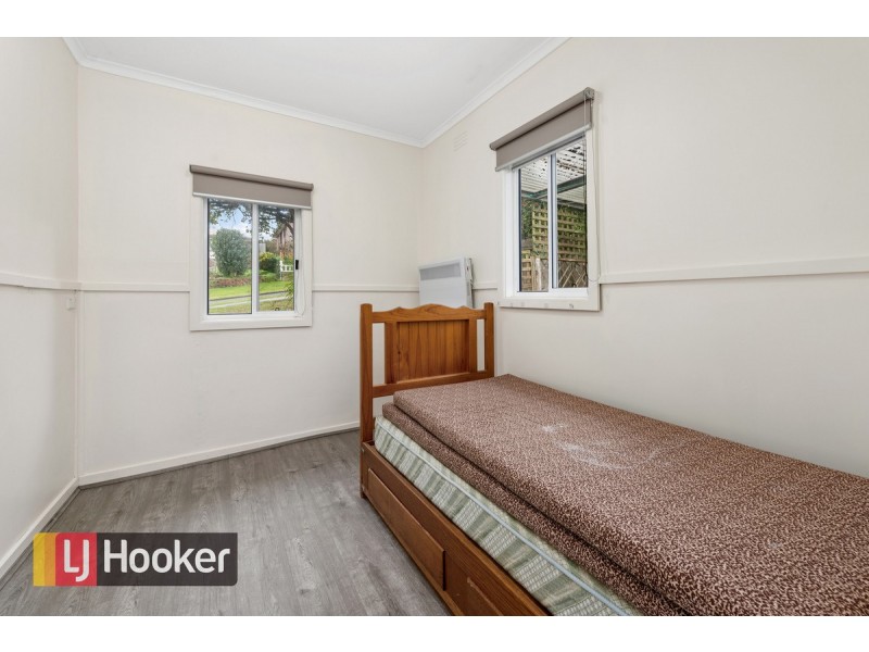 8 Sudings Road, Lakes Entrance VIC 3909