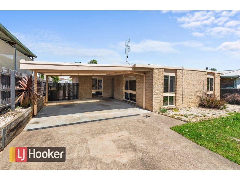 41 Capes Road, Lakes Entrance VIC 3909