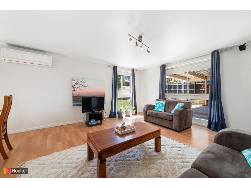 41 Capes Road, Lakes Entrance VIC 3909