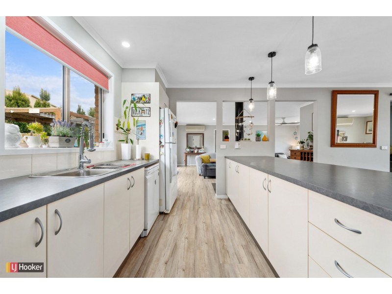 27 John Francis Court, Kalimna VIC 3909