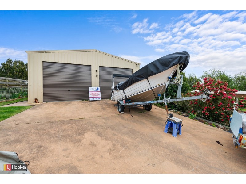 27 John Francis Court, Kalimna VIC 3909