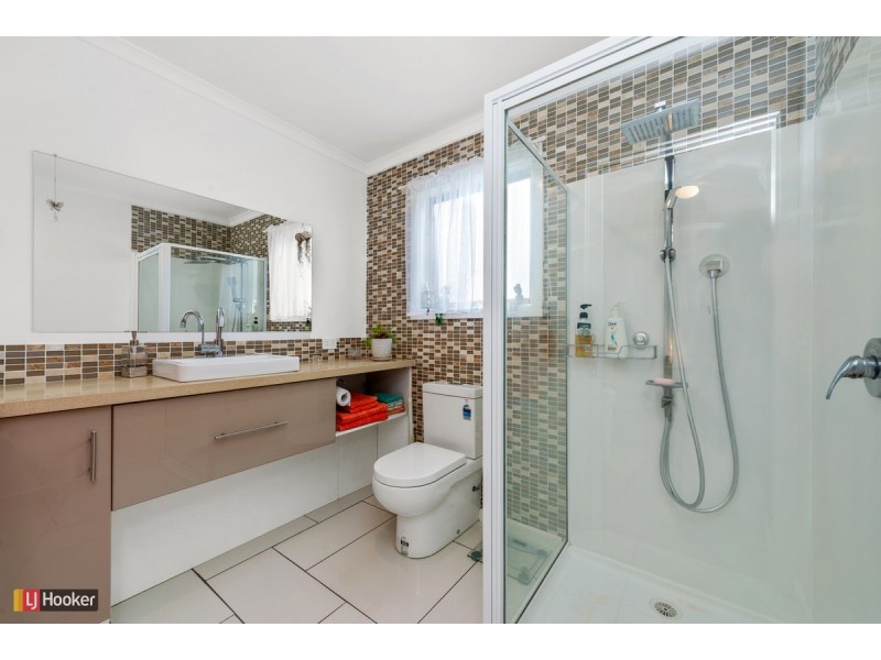 5 Coates Road, Lakes Entrance VIC 3909