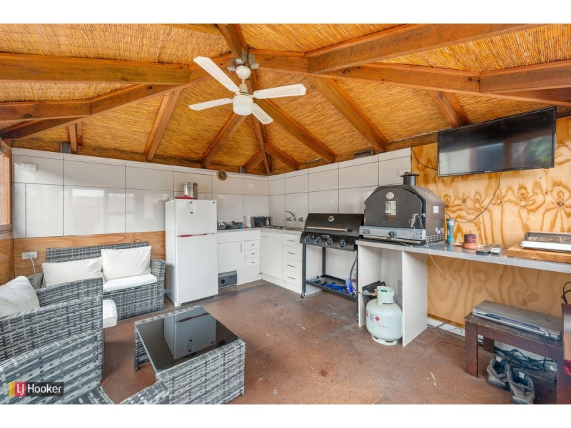 5 Coates Road, Lakes Entrance VIC 3909