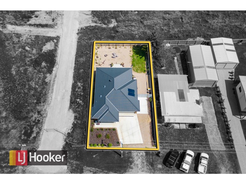 18 Golf Links Road, Lakes Entrance VIC 3909