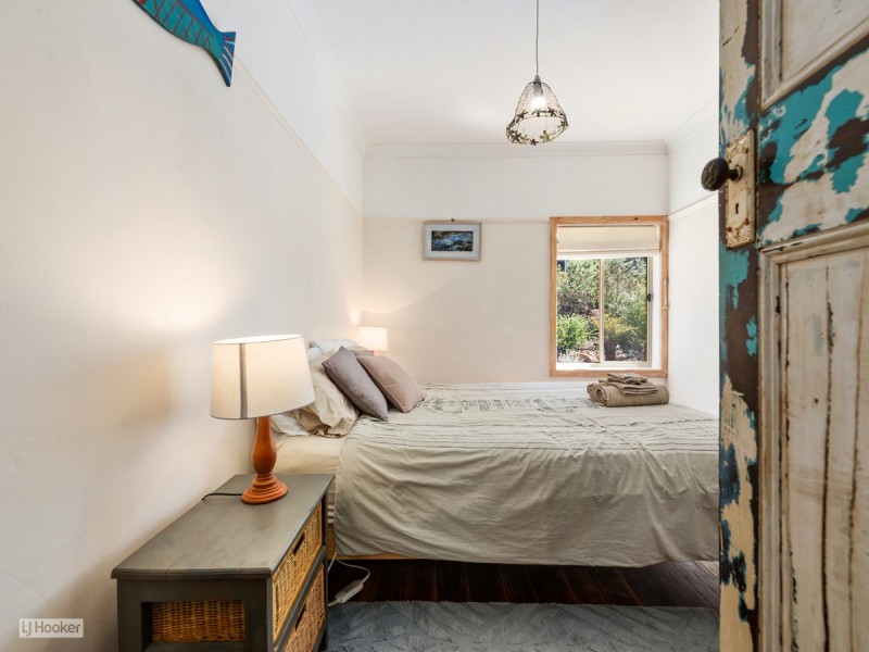 12a & b Banool Close, Metung VIC 3904