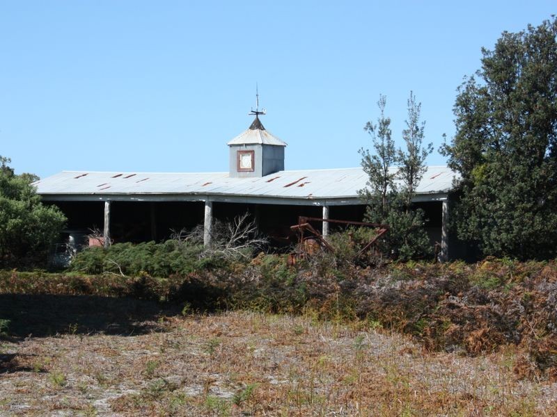 CA Base 11 Boole Poole, Metung VIC 3904