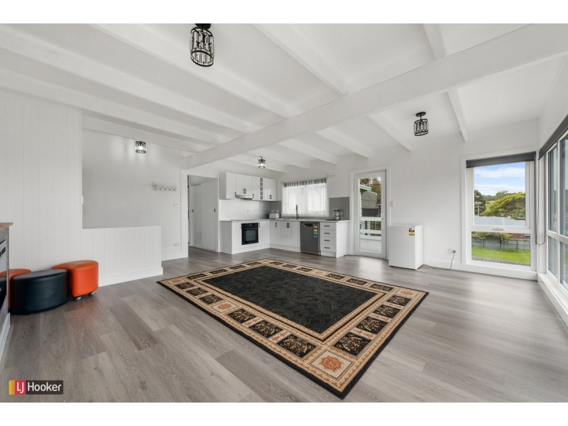 102 Myer Street, Lakes Entrance VIC 3909