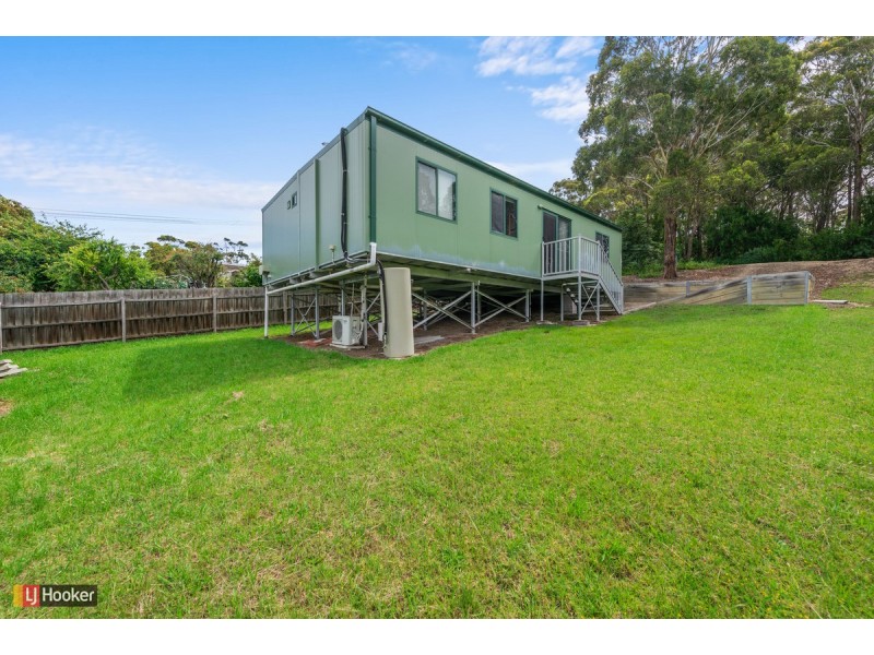 68 Ocean View Parade, Lakes Entrance VIC 3909