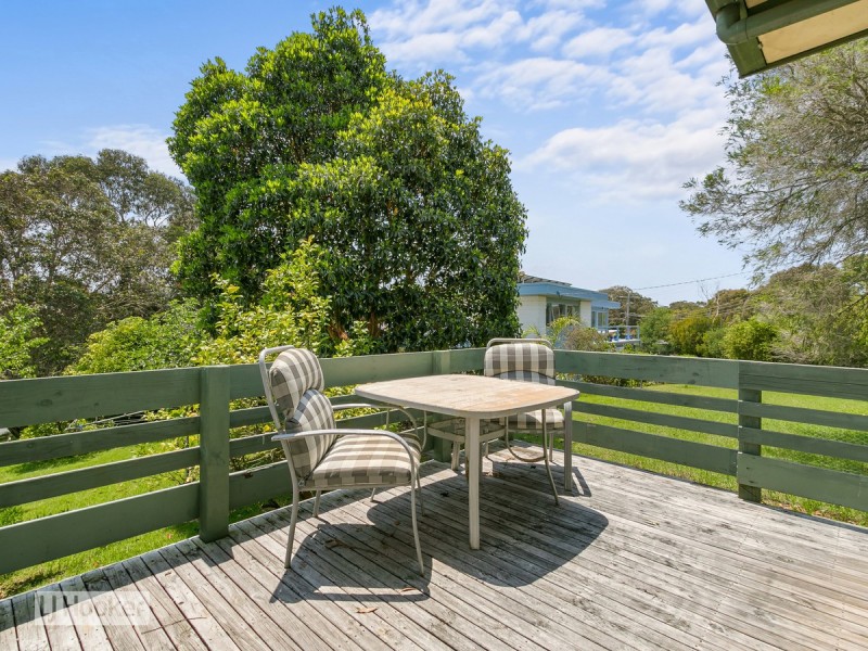 5 Lake Grove, Metung VIC 3904
