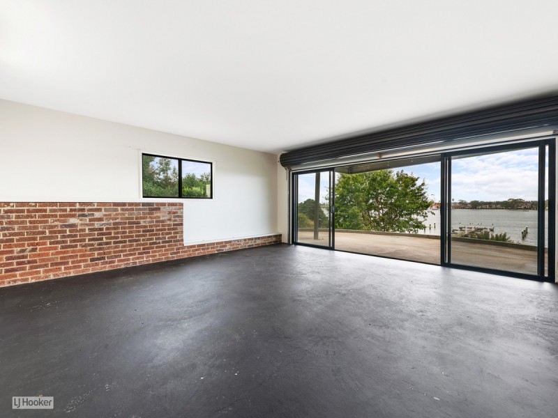4 Cabarita Point, Kalimna VIC 3909
