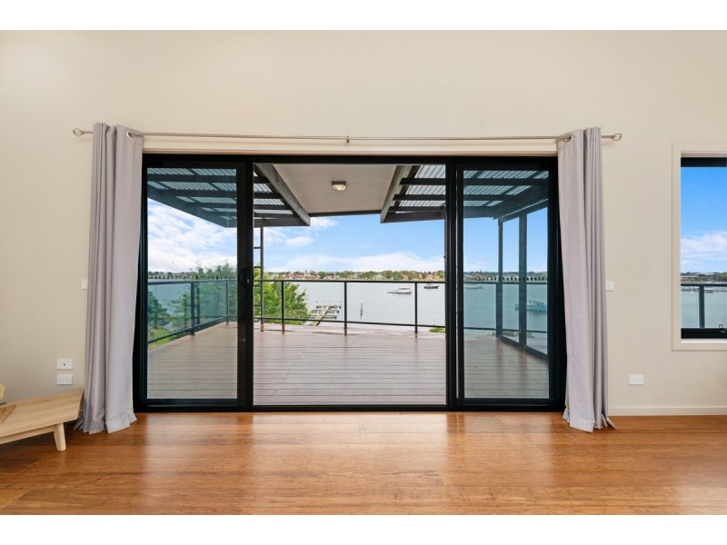 4 Cabarita Point, Kalimna VIC 3909