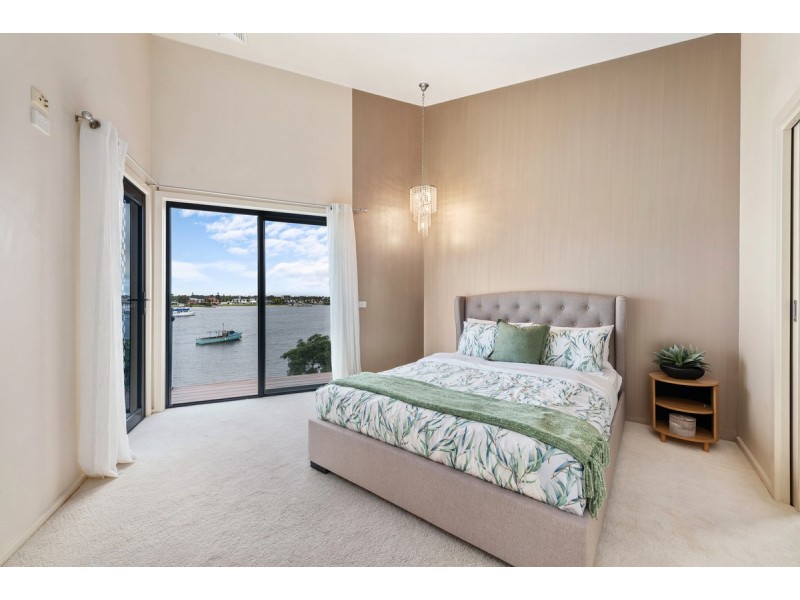 4 Cabarita Point, Kalimna VIC 3909