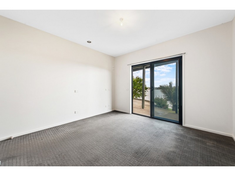 4 Cabarita Point, Kalimna VIC 3909