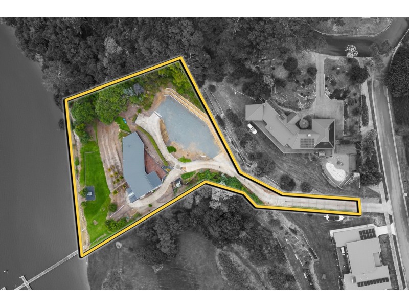 4 Cabarita Point, Kalimna VIC 3909