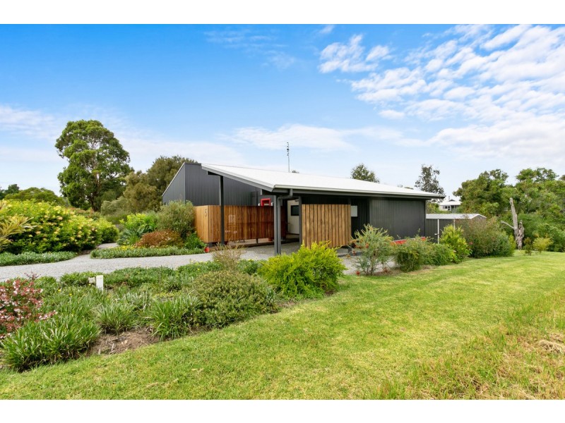 5 Seagull Avenue, Metung VIC 3904