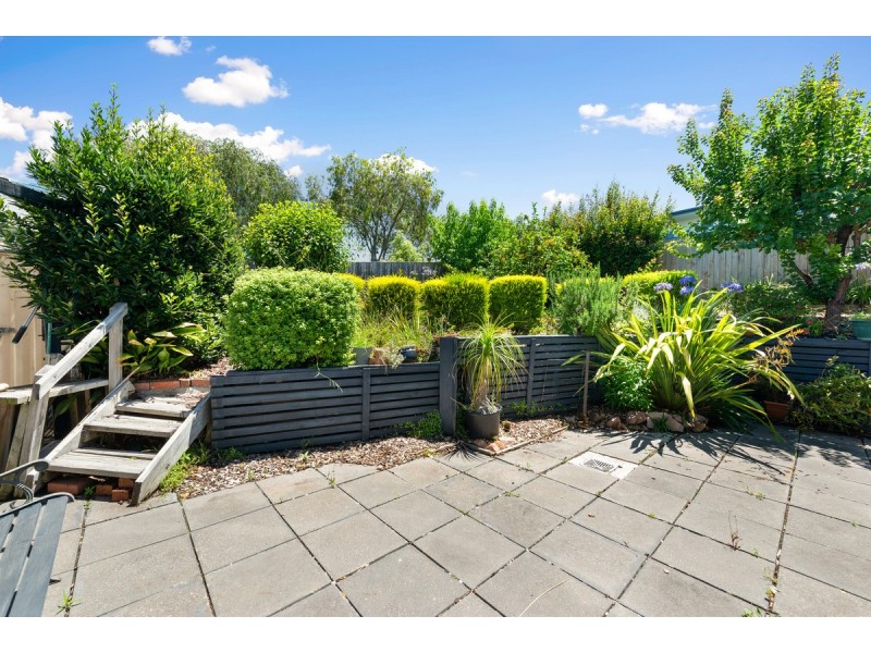 11 Hillcrest Rise, Lakes Entrance VIC 3909