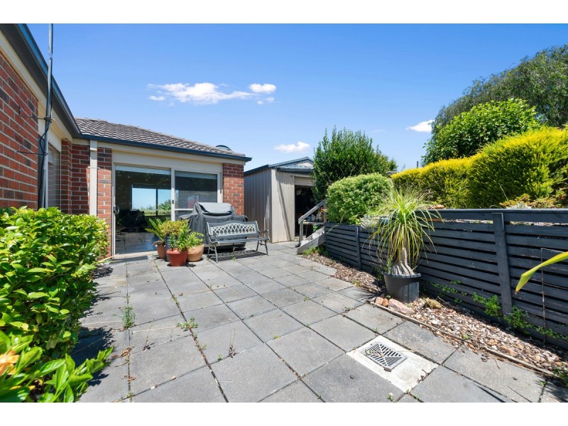 11 Hillcrest Rise, Lakes Entrance VIC 3909