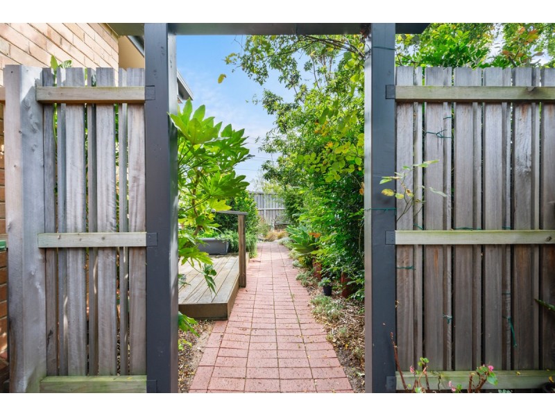 1/16 Bulmer Street, Lakes Entrance VIC 3909