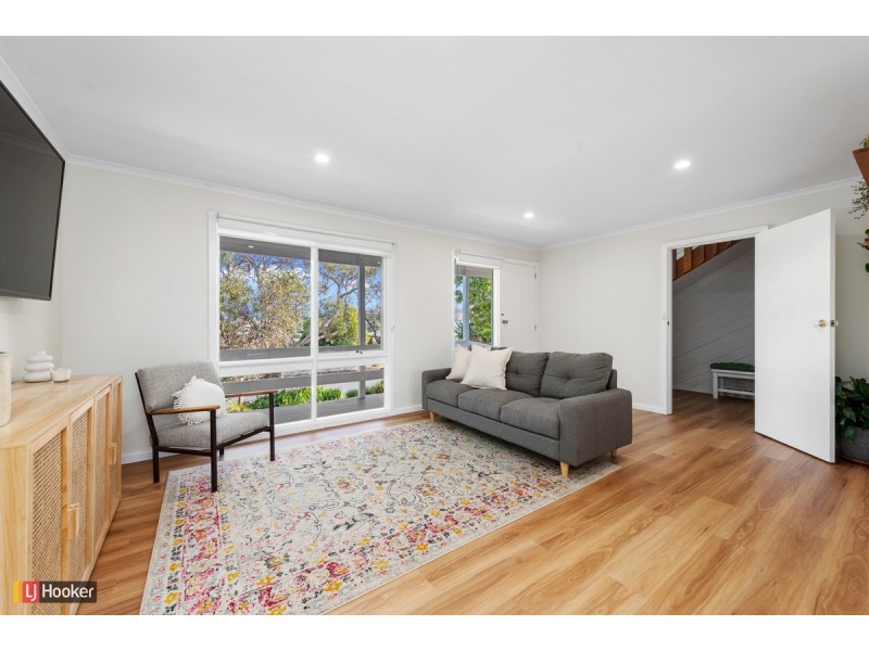 3 Uplands Avenue, Lakes Entrance VIC 3909