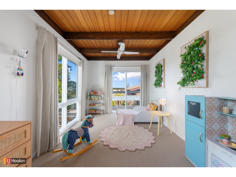 3 Uplands Avenue, Lakes Entrance VIC 3909