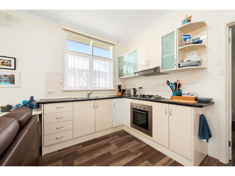 16 Robin Street, Lakes Entrance VIC 3909