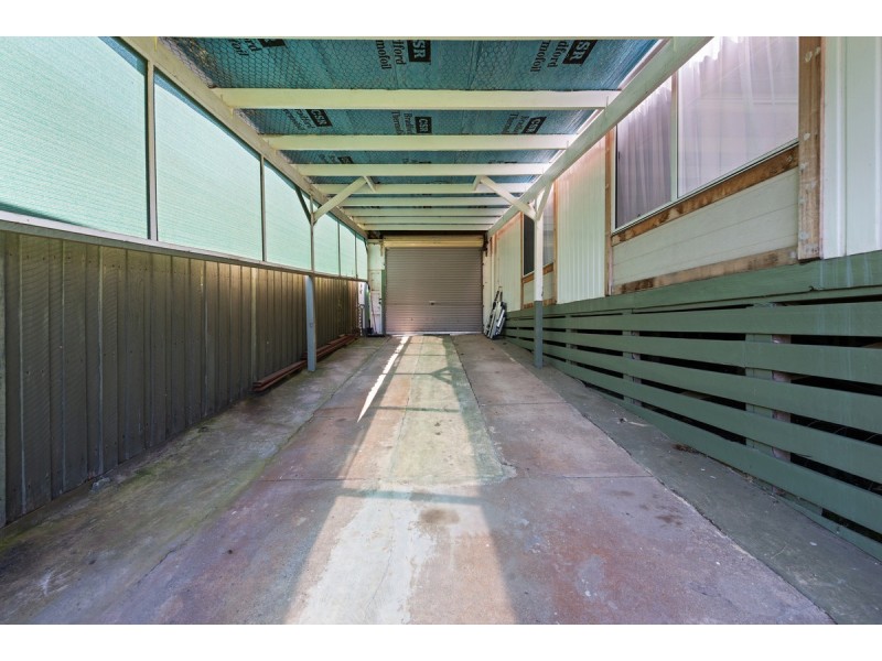 16 Robin Street, Lakes Entrance VIC 3909