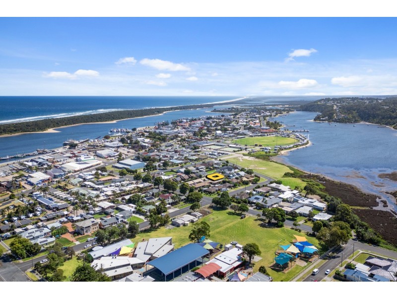 4/35 Carpenter Street, Lakes Entrance VIC 3909