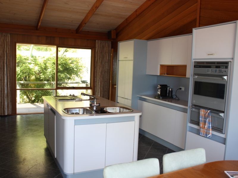 5 Highview Rise, Metung VIC 3904