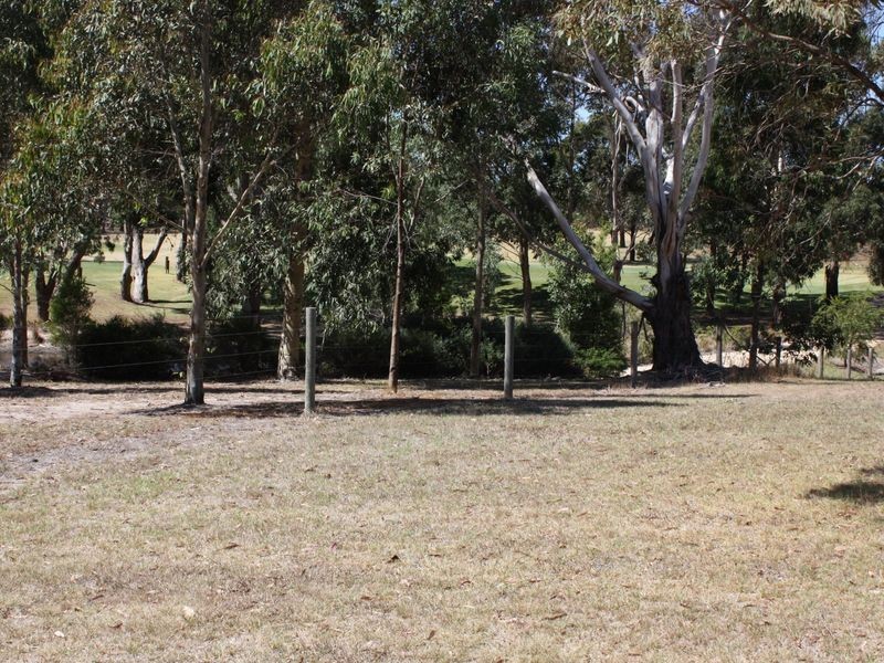 7 Kingscove Blvd, Metung VIC 3904