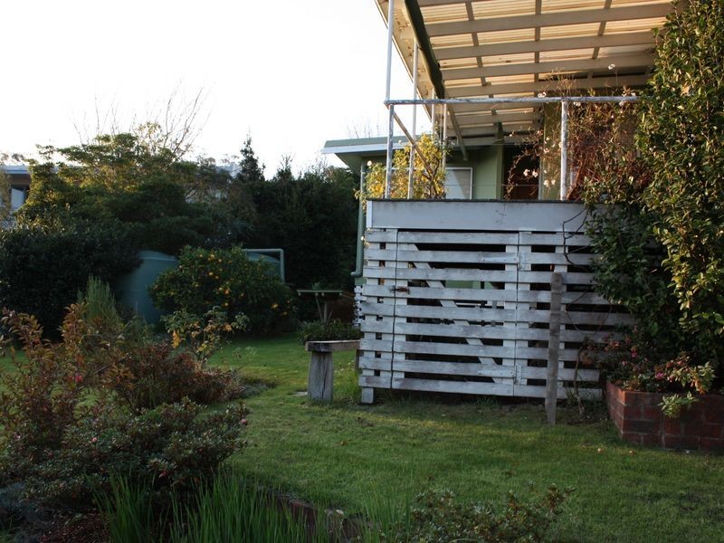 33 Stirling Road, Metung VIC 3904