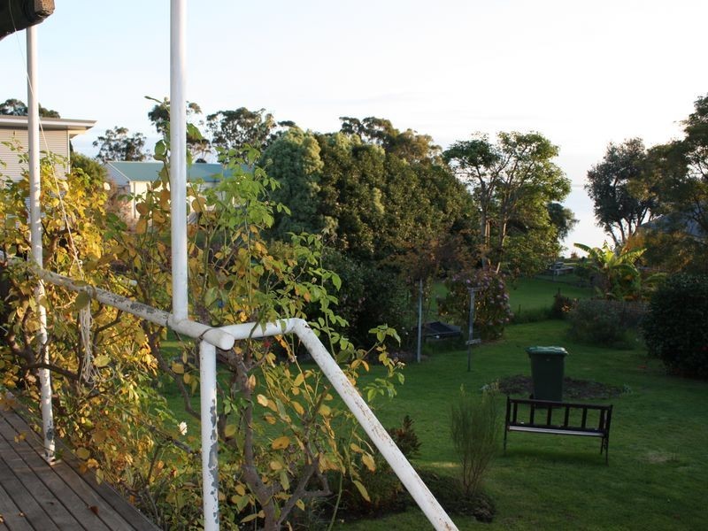 33 Stirling Road, Metung VIC 3904