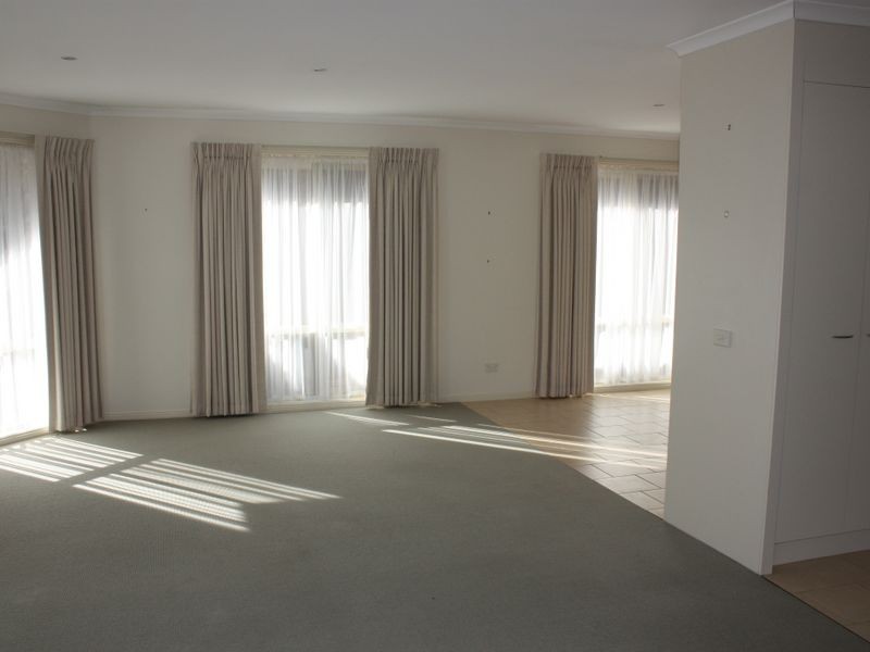 2/5 Kingscote Drive, Metung VIC 3904