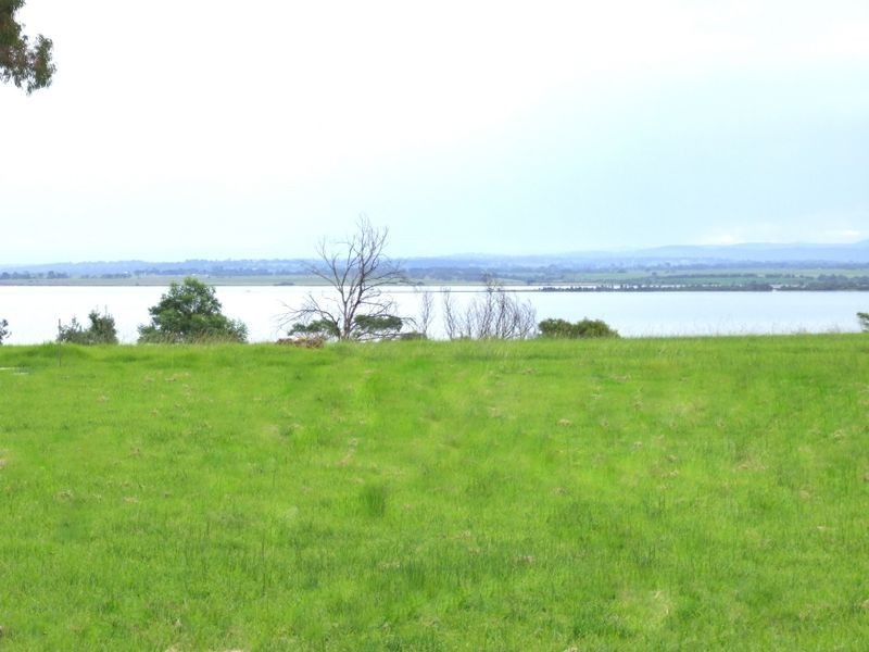 12A & 12B Peter Road, Metung VIC 3904