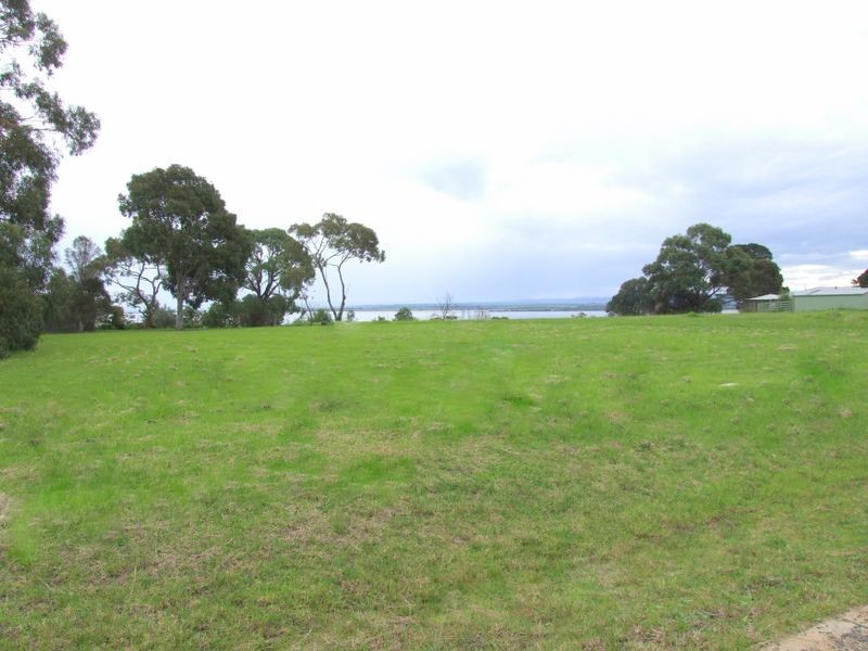 12A & 12B Peter Road, Metung VIC 3904