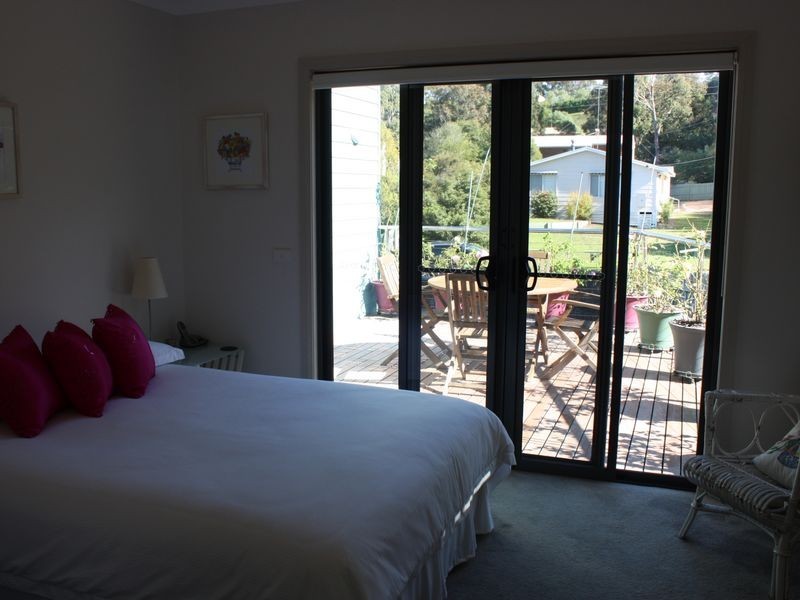 32 Wood Street, Metung VIC 3904