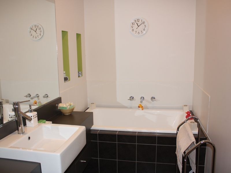 32 Wood Street, Metung VIC 3904