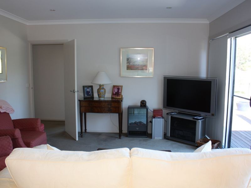 32 Wood Street, Metung VIC 3904