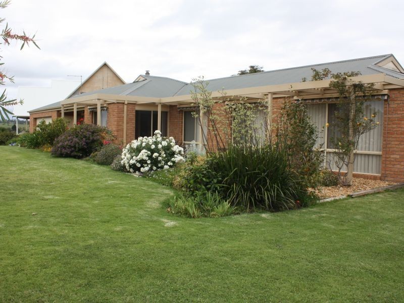 29 Tamhaven Drive, Swan Reach VIC 3903