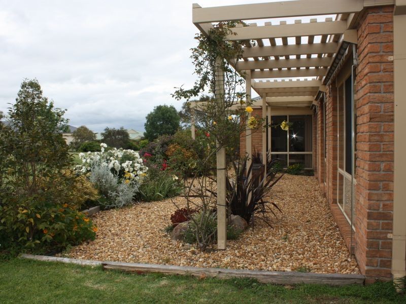 29 Tamhaven Drive, Swan Reach VIC 3903